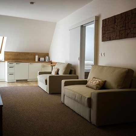 A7 Apartments Комарно Екстер'єр фото
