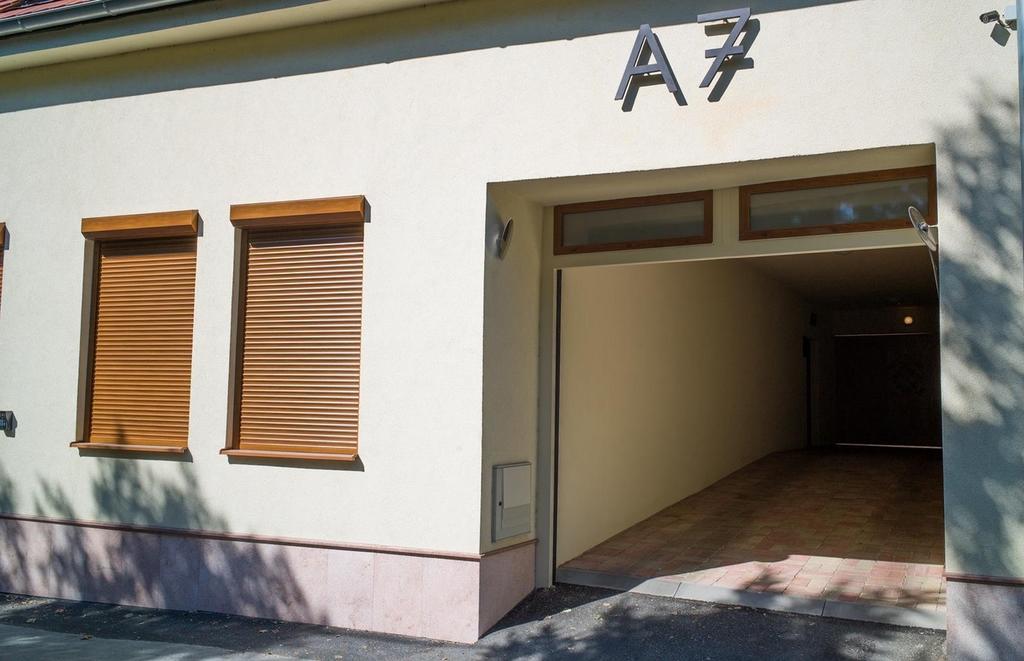 A7 Apartments Комарно Екстер'єр фото