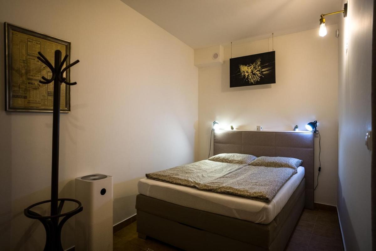 A7 Apartments Комарно Екстер'єр фото