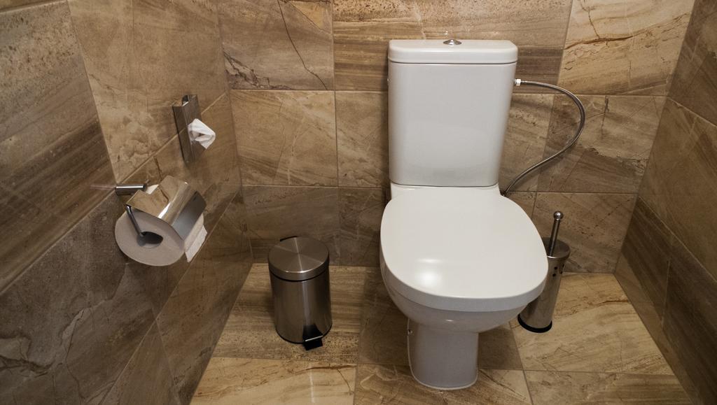 A7 Apartments Комарно Екстер'єр фото