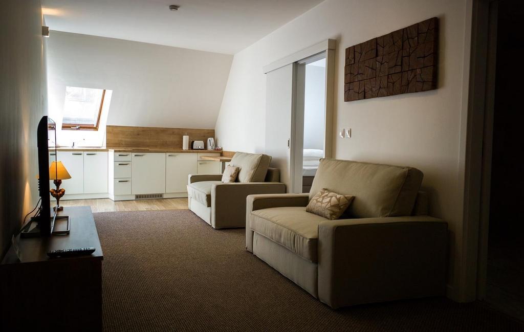 A7 Apartments Комарно Екстер'єр фото