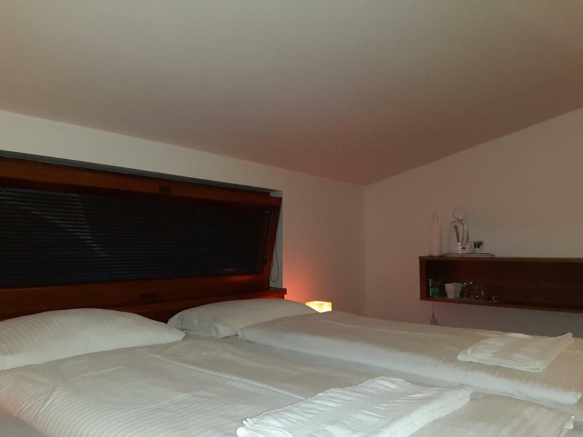 A7 Apartments Комарно Екстер'єр фото